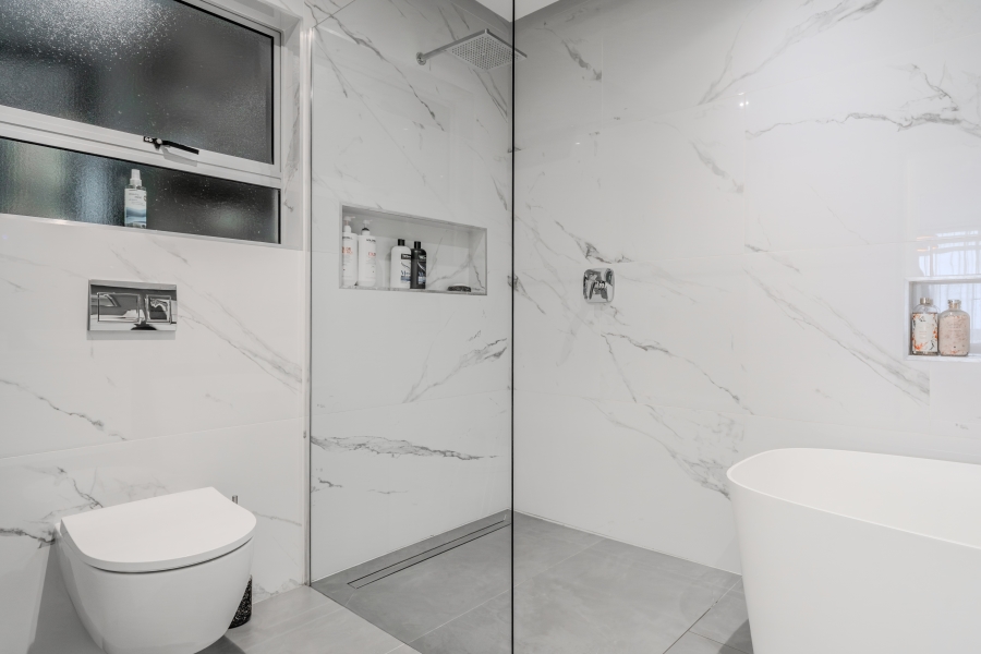 To Let 2 Bedroom Property for Rent in Fresnaye Western Cape